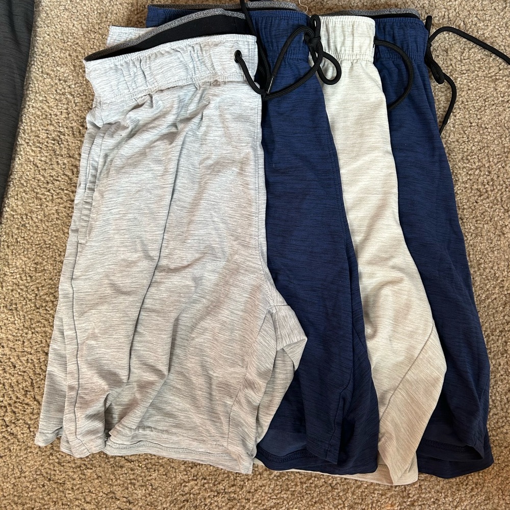 5 Old Navy Breathe On Mens Shorts Size Medium